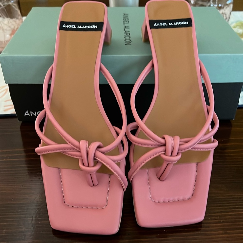 Angel Alarcon - brand new in box - Barbie pink kitten heel sandal- size 39/8.5
